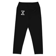 Load image into Gallery viewer, Women's Black Icon Yoga Capri